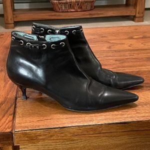 Sigerson Morrison Black Leather Ankle Boots with Kitten Heel Size 8.5 B
